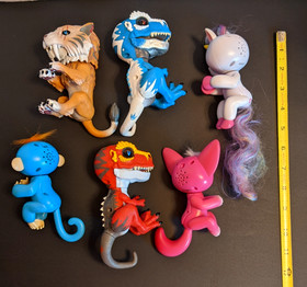 Wowwee Fingerlings Lot Dinosaurs Saber Tooth Cat Monkey Unicorn Fox