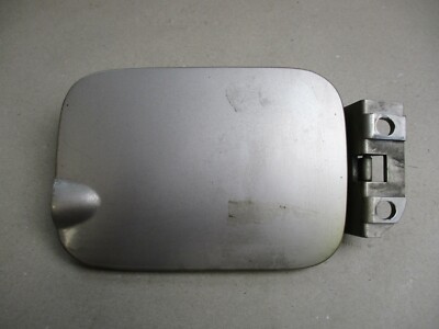 Ford Granada MK2 Tankdeckel Tankklappe Klappe silber 82GGF405A02AA 