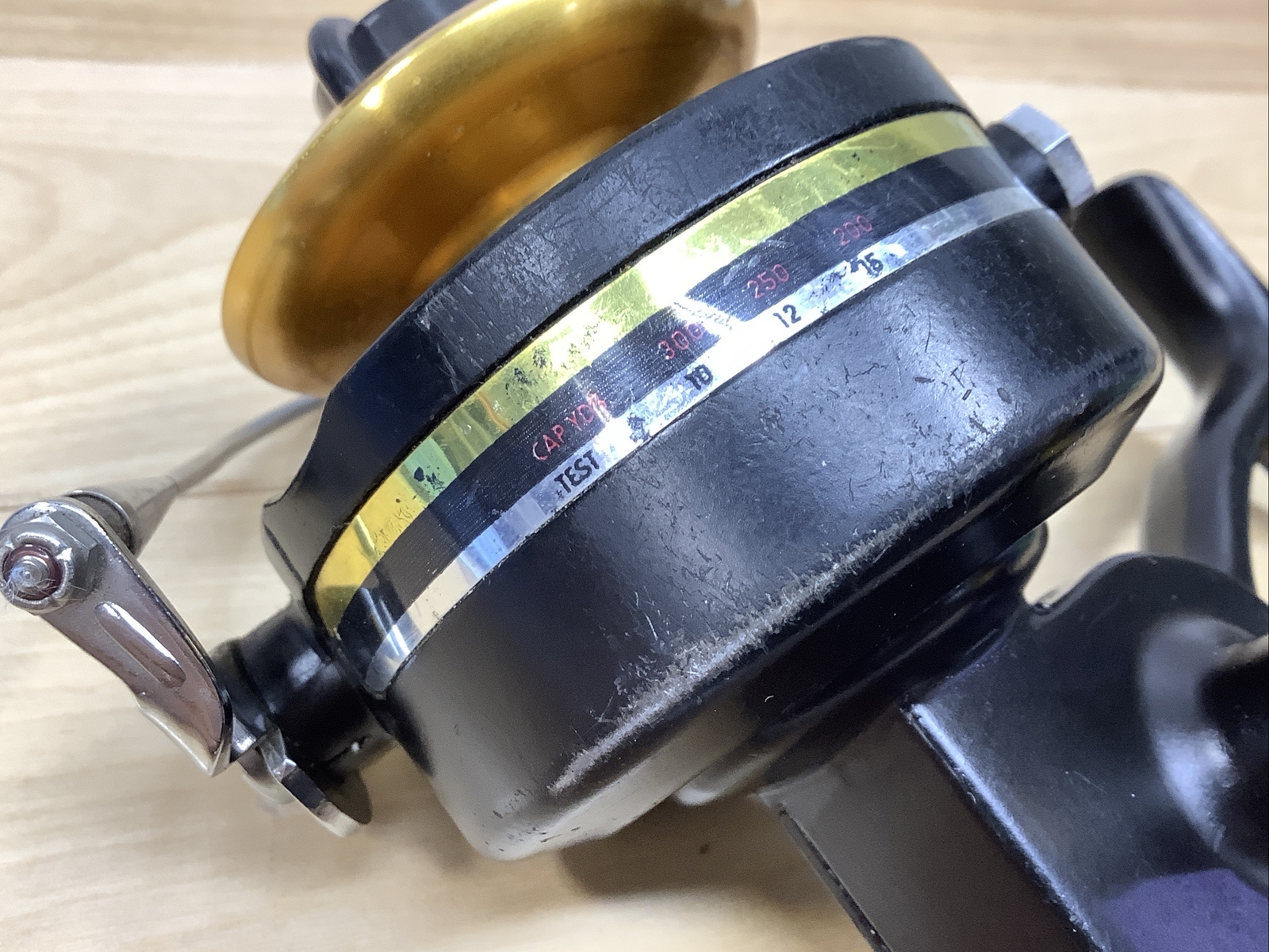 Vintage PENN 710Z Spinning Fishing Reel, USA