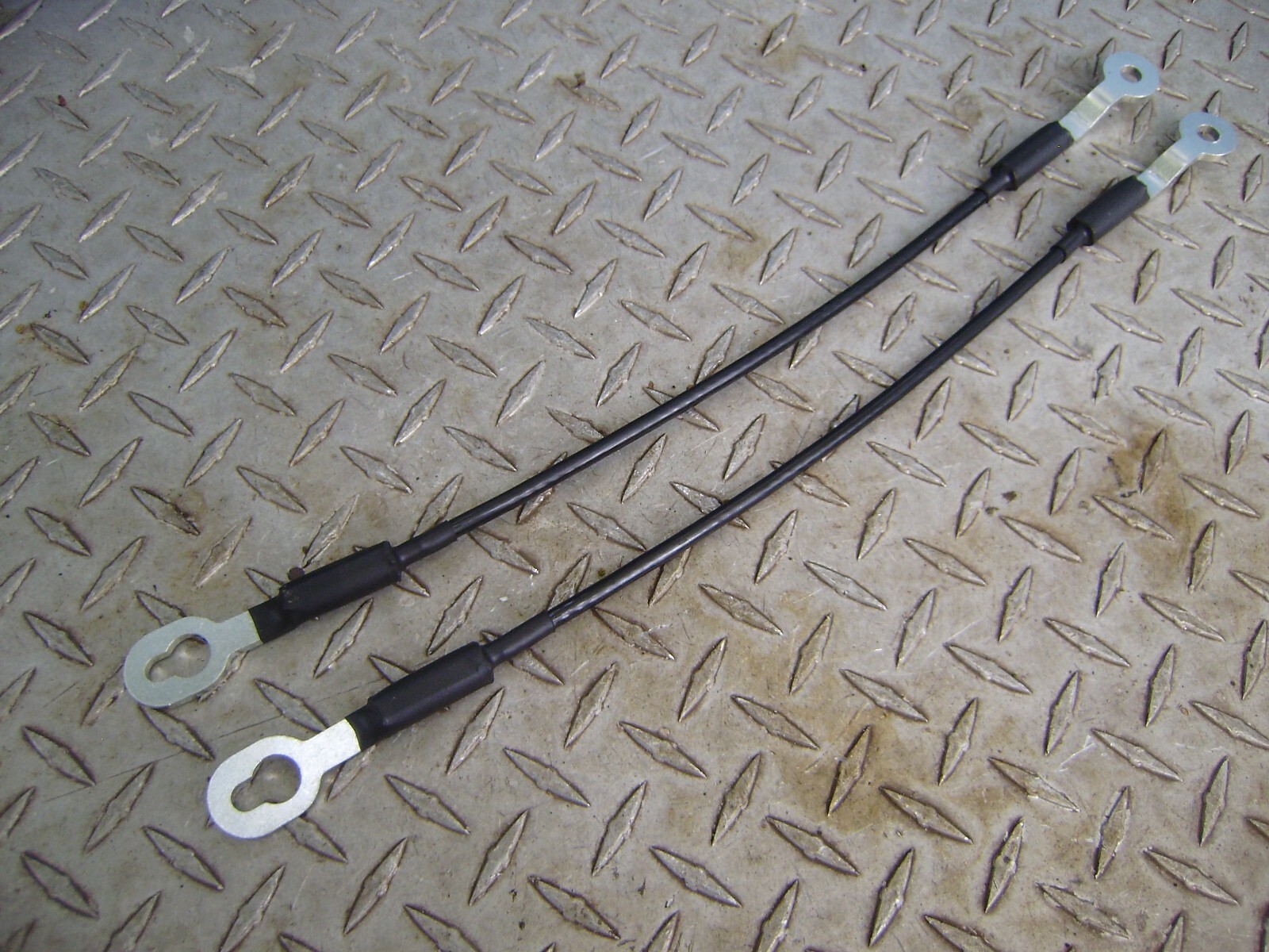 CUSHMAN TURFTRUCKSTER POLY DUMP BED TAILGATE CABLES 840057