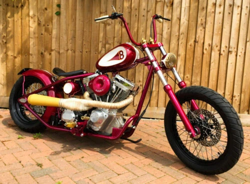 Harley Davidson Motorräder in Rot