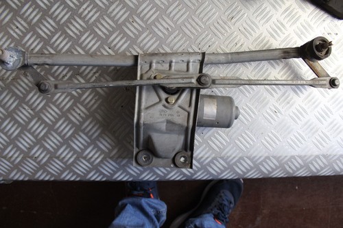 Scheibenwischermotor + Gestänge Vorne 96FG17504 Ford Fiesta Jbs/jas