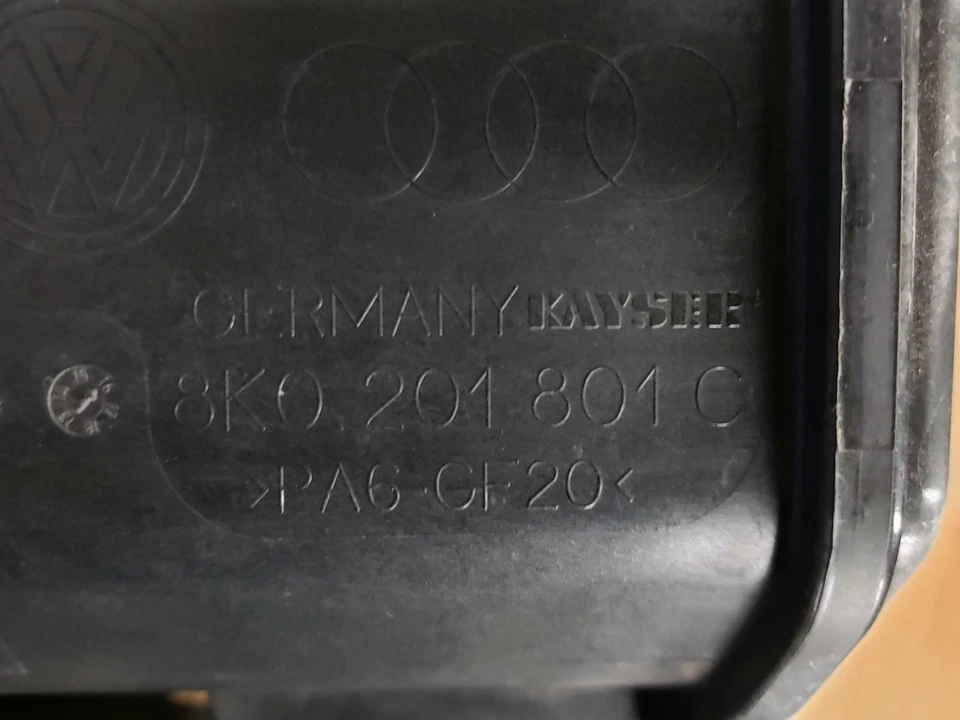 15 16 17 18 19 20 21 22 PORSCHE MACAN bote de evaporación ID# 8K0201801C Foto 4 de 4