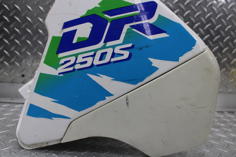 1990 Suzuki DR250S GAS FUEL TANK CELL PETROL RESERVOIR (NO RUST) - Imagem 2 de 4