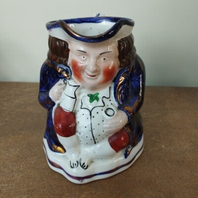 Vintage Allertons Toby / Figurenkrüge ~ kobaltblau / vergoldeter Mantel