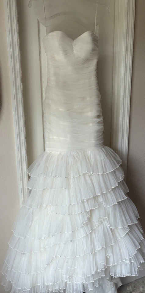 Vestido de novia Christos NY sin tirantes marfil sirena nivel inferior talla 4 Foto 3 de 4