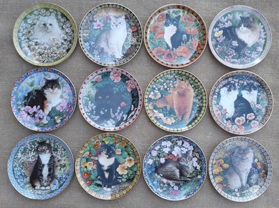 LESLEY ANNE ELFENBEIN - KATZEN UNTER DEN BLUMEN - KOMPLETTES SET MIT 12 TELLERN MIT COA.