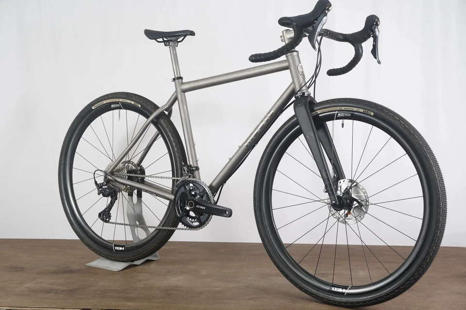 NEW 54cm Moots Routt 45 Shimano GRX RX810 11 Speed Disc Titanium Gravel Bike - Image 2 of 4