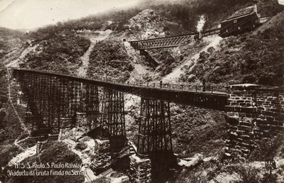 PC BRAZIL SAO PAULO RAILWAY VIADUCTO DA GRUTA FIMDA NA SERRA RPPC (b64677)