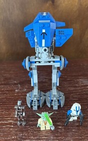 Lego Star Wars. Set# 75002. Incomplete. W/ 3 Mini Figures. Yoda, Clone Trooper +