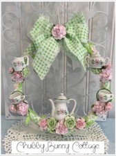 Shabby romantic cottage core Pink & green min...