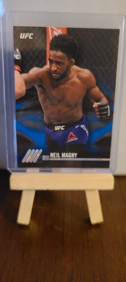 2017 Topps Knockout Neil Magny No. 53 Blue 1/99 BOOK END - Image 2 of 4