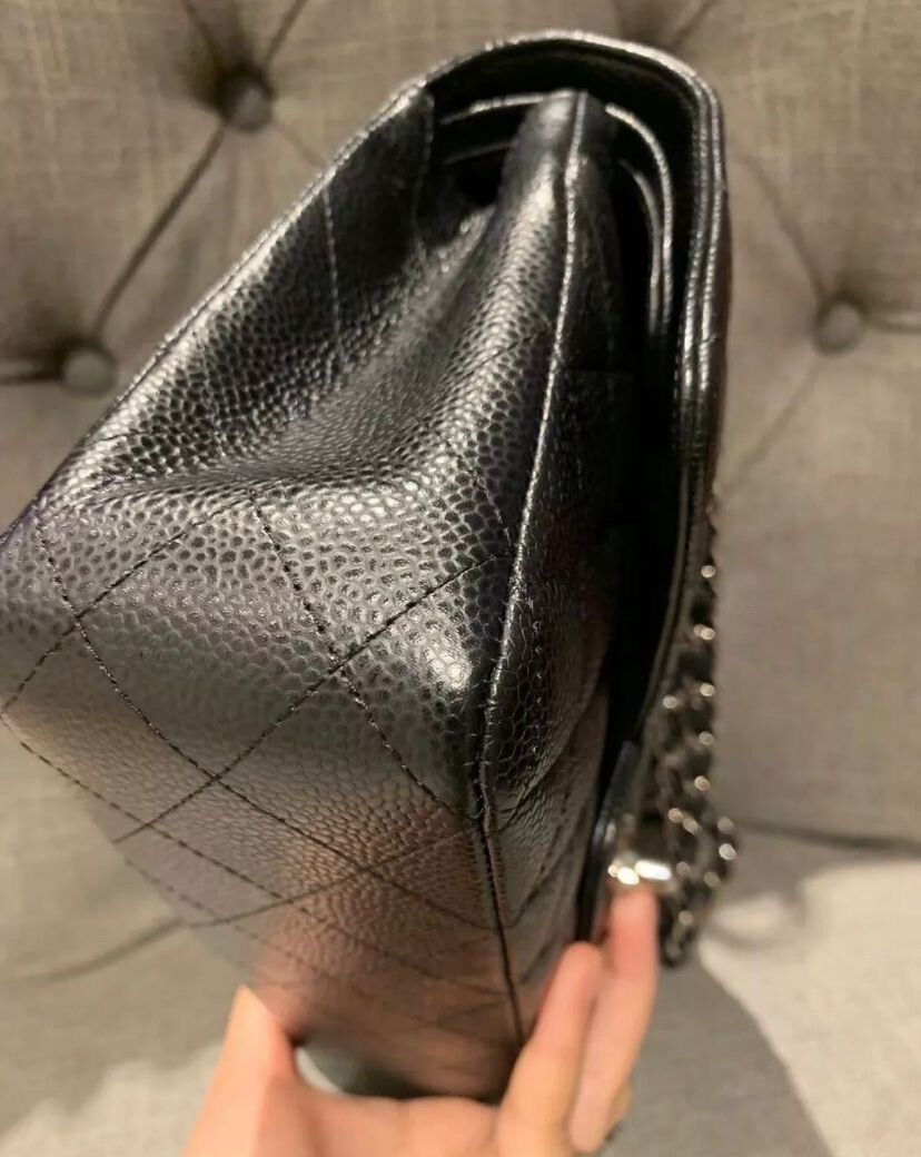 Chanel Classic Double Flap Medium Caviar, Authenticated, Excellent condition  image 6