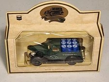 Vintage Die Cast Toy LLEDO "Standard Oil Refinery No. 21" Green Delivery Truck