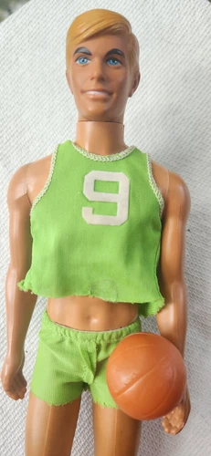 Super Rare Basketball Player Ken Doll Mattel w extra Clothes, incl Sneakers/ball