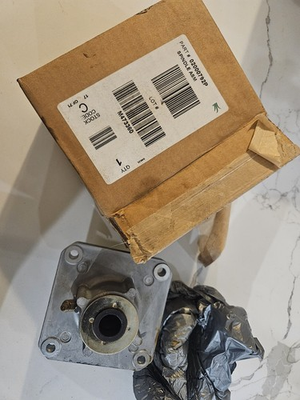 #ad Cub Cadet Tank Deck Spindle 918 04939 02000792 618 04939 $275.00