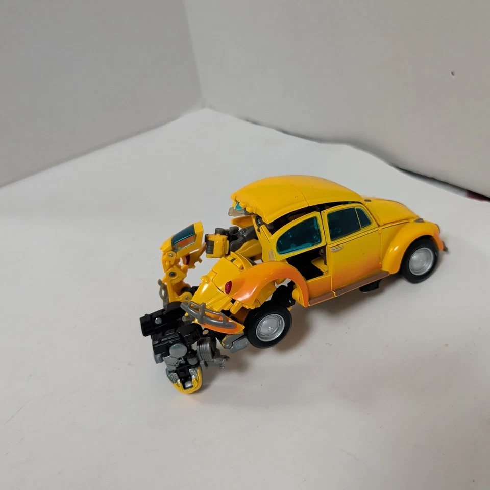 Transformers Masterpiece MPM-7 Bumblebee Volkswagen Missing Head - Image 4 of 4
