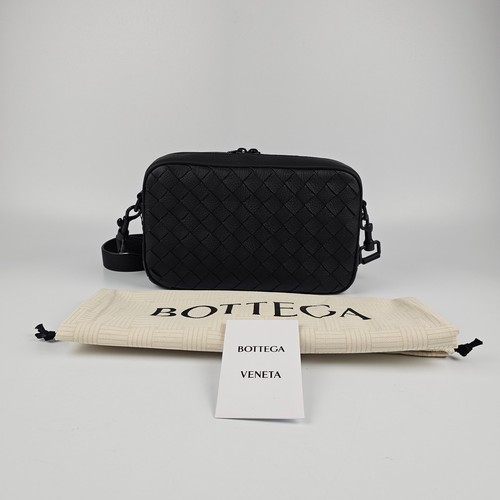 BOTTEGA VENETA $3200 Black Small Intrecciato Camera Bag New & Authentic