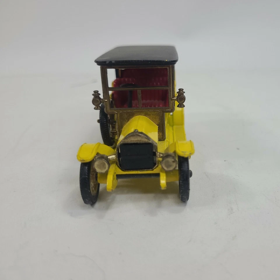 Modelos Matchbox vintage de antaño. Peugeot 1907. Y-05. Amarillo. Hecho 1969 Foto 2 de 4