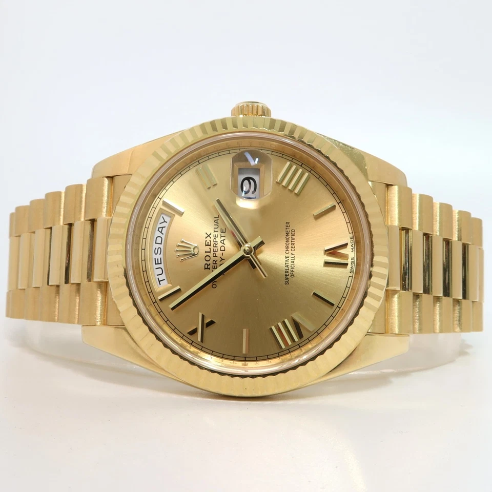 Rolex Day-Date 40 President oro amarillo sólido de 18 quilates esfera romana champán 228238 Foto 2 de 4