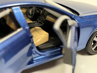 Tayumo 1/32 Scale Pull Back & Go 32100110 - Volvo S90
