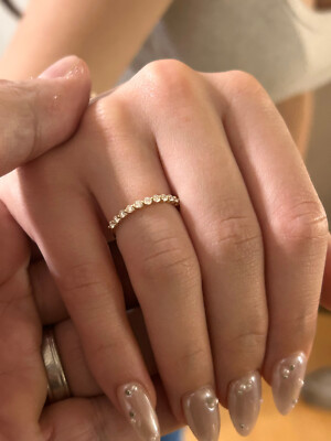 14 Karat massives Gold 2 mm Diamant halber Ewigkeitsband, 11 im Labor gezüchtete Diamanten Ehering