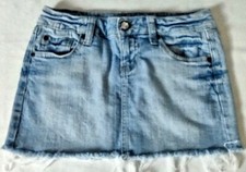 Zana Di Floral Embroidered Appliqued Denim Skirt Rhinestone Button Size 5