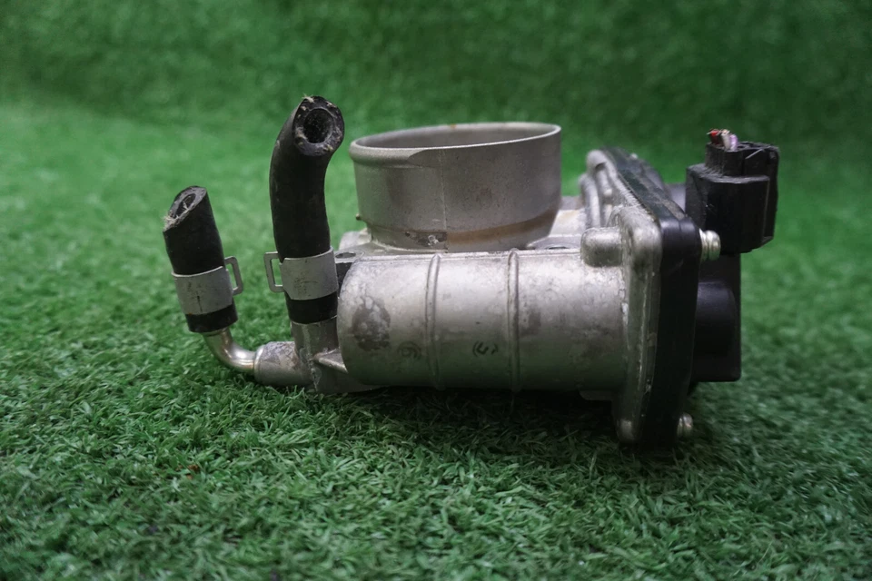 Infiniti G35 2007 3,7 L carrocería del acelerador OEM RME6016 Foto 4 de 4