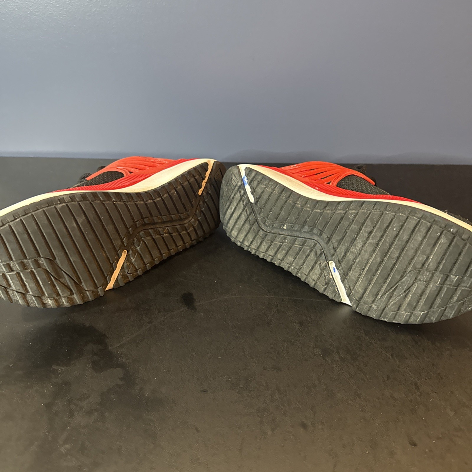 PUMA Shoes Mens  4 Black & Red Pacer Running SoftFoam thumbnail 10