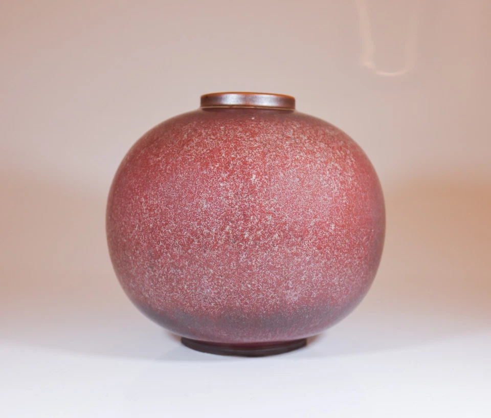 Stunning Red Stoneware Vase attributed to Gunnar Nylund Rörstrand - Image 4 of 4