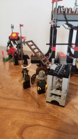 LEGO Castle: Bull's Attack (6096) - Complete with Instructions No Box