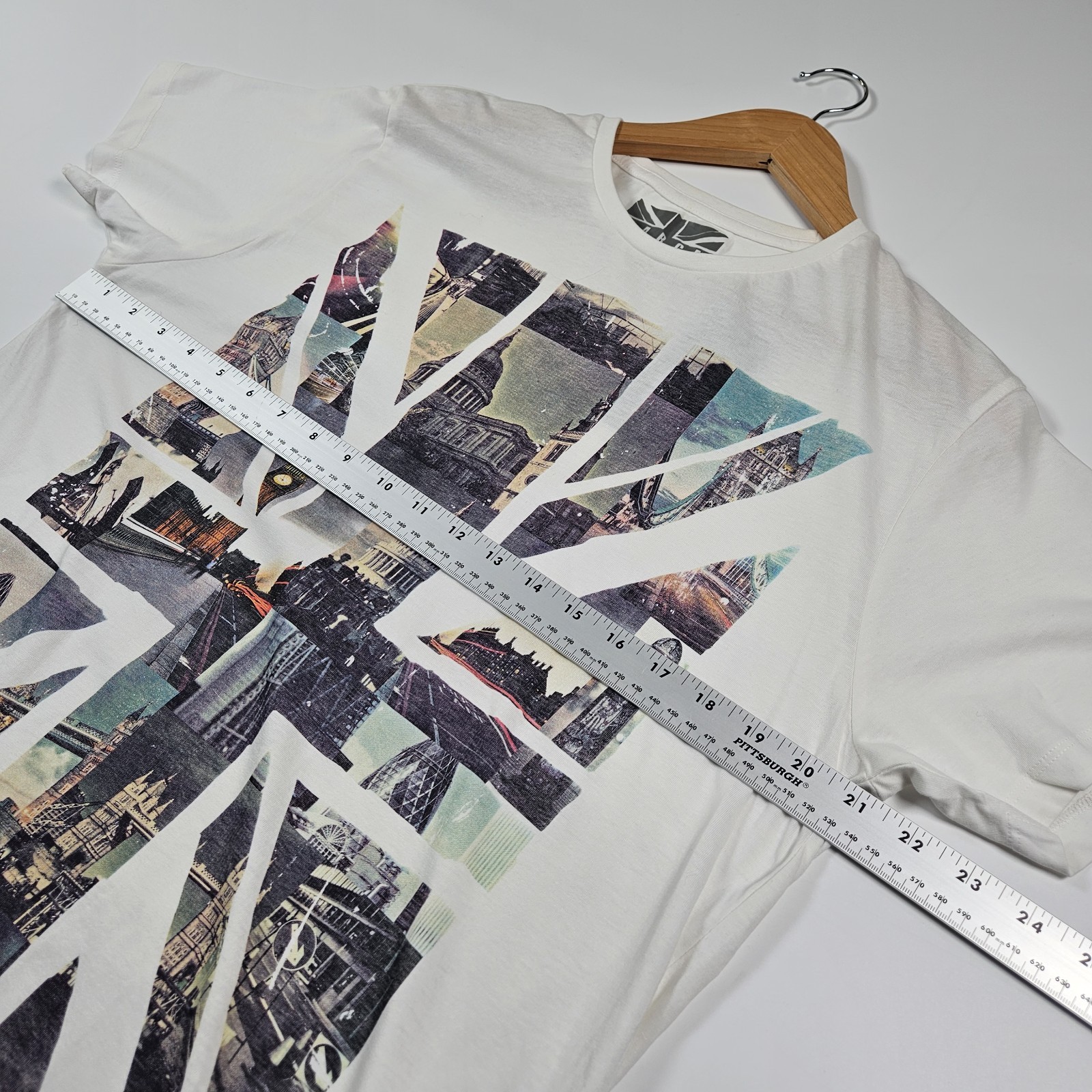 Cedar Wood State Men's Large London Landmarks T-Shirt Tee image 8