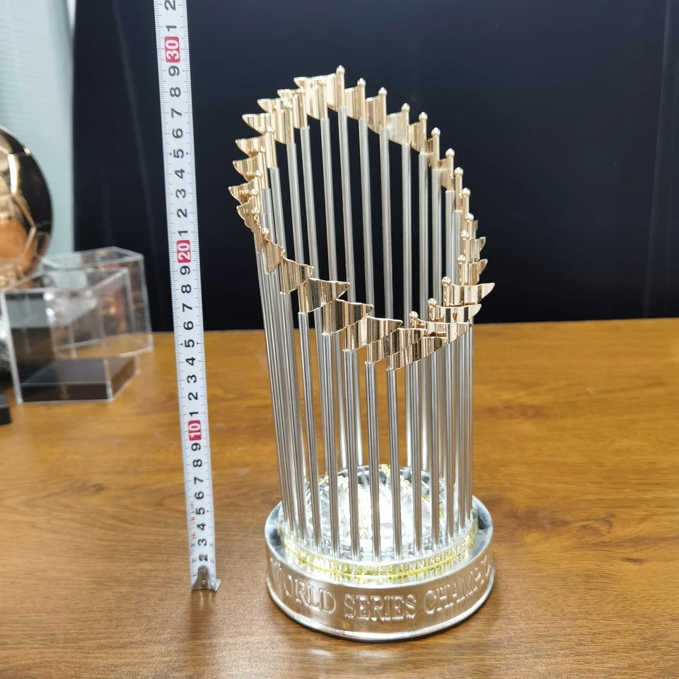 [MLB] 2025 World Series Trophy , Los Angeles Dodgers 11.8in/30cm height Resin - Image 2 of 4