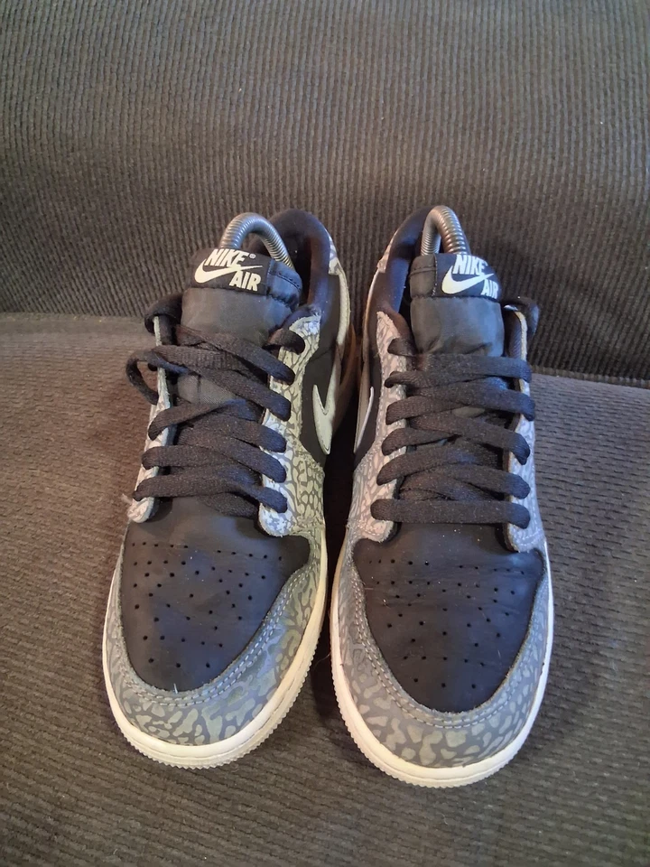 Nike Zapatos Mujer 8 Jóvenes 6.5Y Air Jordan 1 Retro OG Negro Cemento Gris Elefante Foto 2 de 4