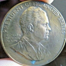 Inaugurated 1969 Richard M.Nixon U..S. President  TOKEN MEDALLION 