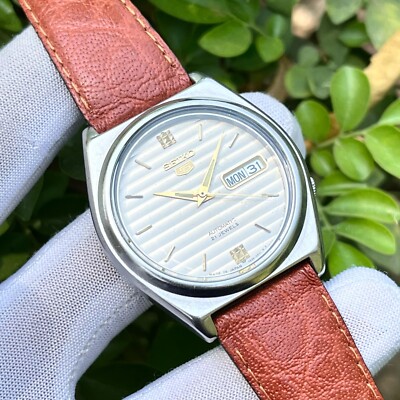 Vintage Seiko 5 Automatic Linen Textured Dial Japan Made Men's