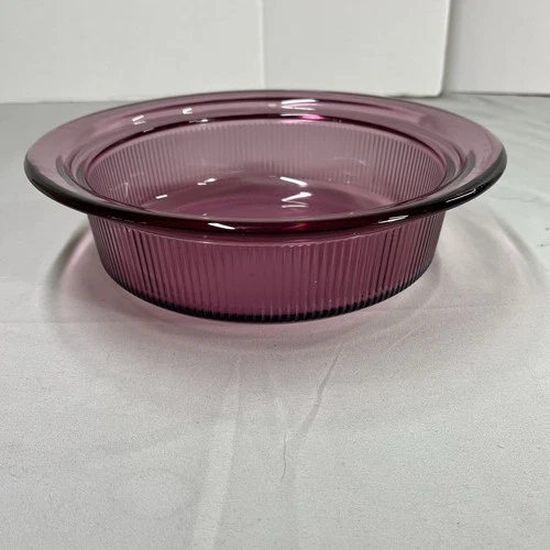 Vntg Corning Visions Cranberry V 32 B Ribbed 1.5 QT No Lid Dish 10” Diameter