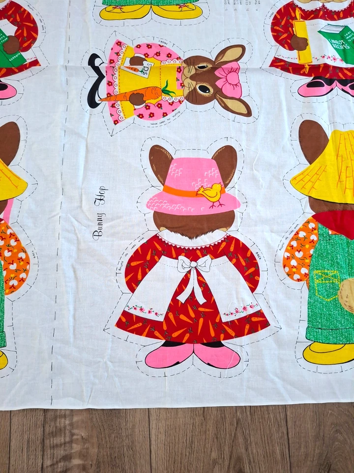 Mono de Colección Bunny Hop Family Farmer Patrón Cortar y Coser Zanahoria Cranston Pascua Foto 3 de 4