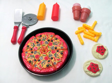 NEW 25 PIECE PLASTIC PIZZA PLAY SET