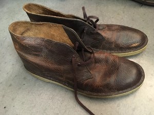 clarks desert boots 9.5