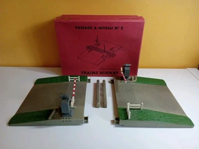 Trains Hornby, Échelle 0, Passage à niveau n°2, en matière plastique - Photo 1/4