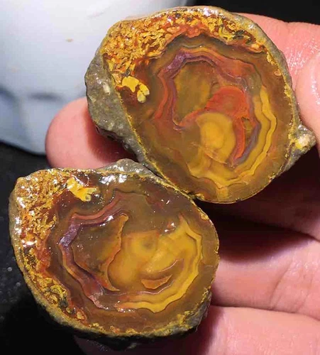 1Pair Rare China Natural Warring States Red Agate Geode Quartz Crystal Slices