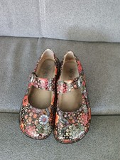 Alegria Women's Paloma Black Floral Mary Jane Platform Shoes SZ 37EU 7US EUC