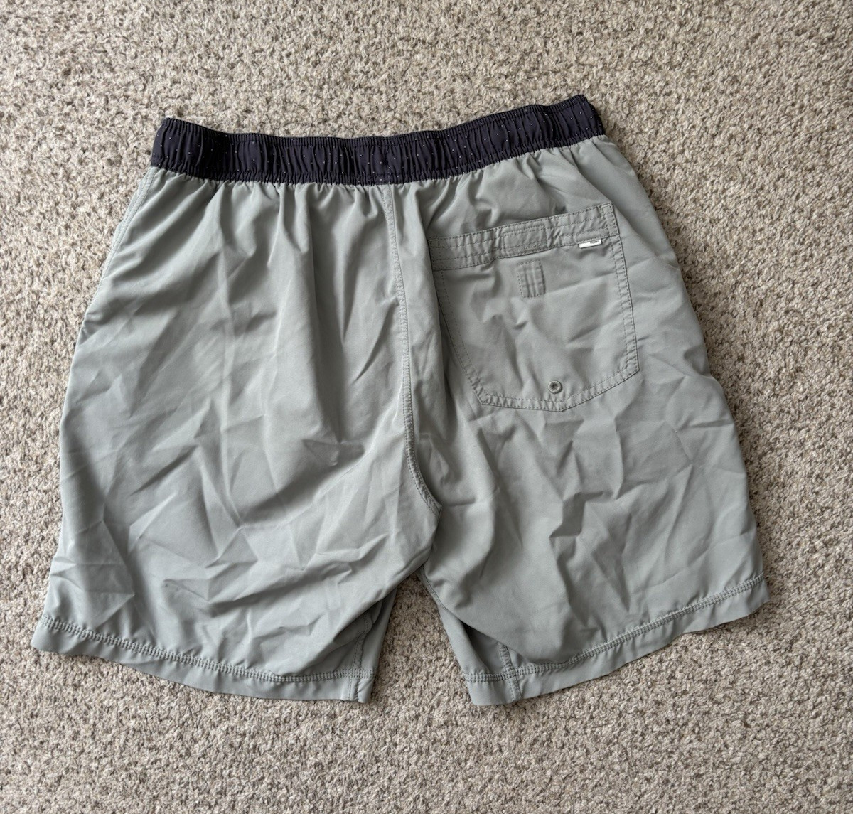 Vuori Shorts Mens Size Medium (possibly) Light Green Gray Kore 7" Lined Shorts