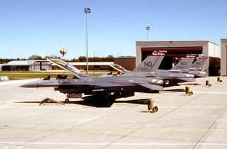 USAF F 16B 81 0820 178 FIS ORIGINAL KODAK color slide