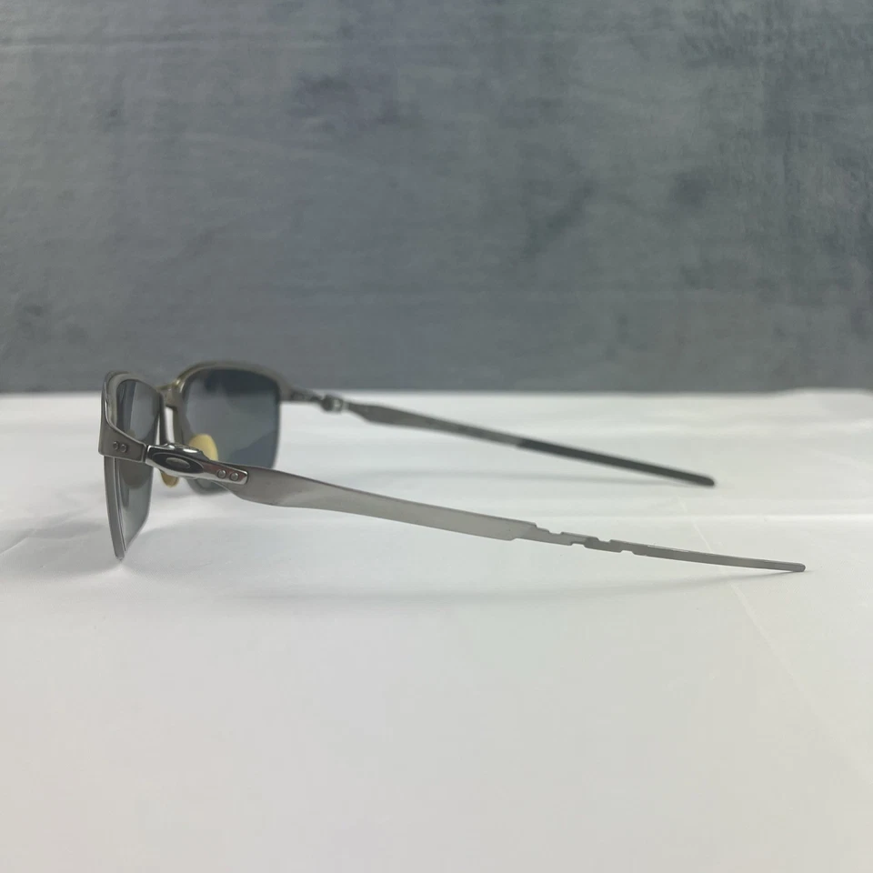 Gafas de sol polarizadas Oakley Tinfoil cromo cepillado/gris OO4083-05 - 58-15-131 Foto 3 de 4