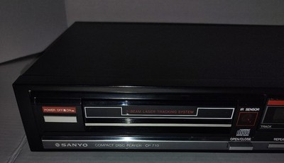 Vintage Rare SANYO CP 710 CD Player 16-bit DAC w/ Remote Serviced