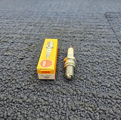 (QTY 8) NGK 7162 DR8EA Spark Plug Fits 1989-1990 Chrysler TC Maserati-Import