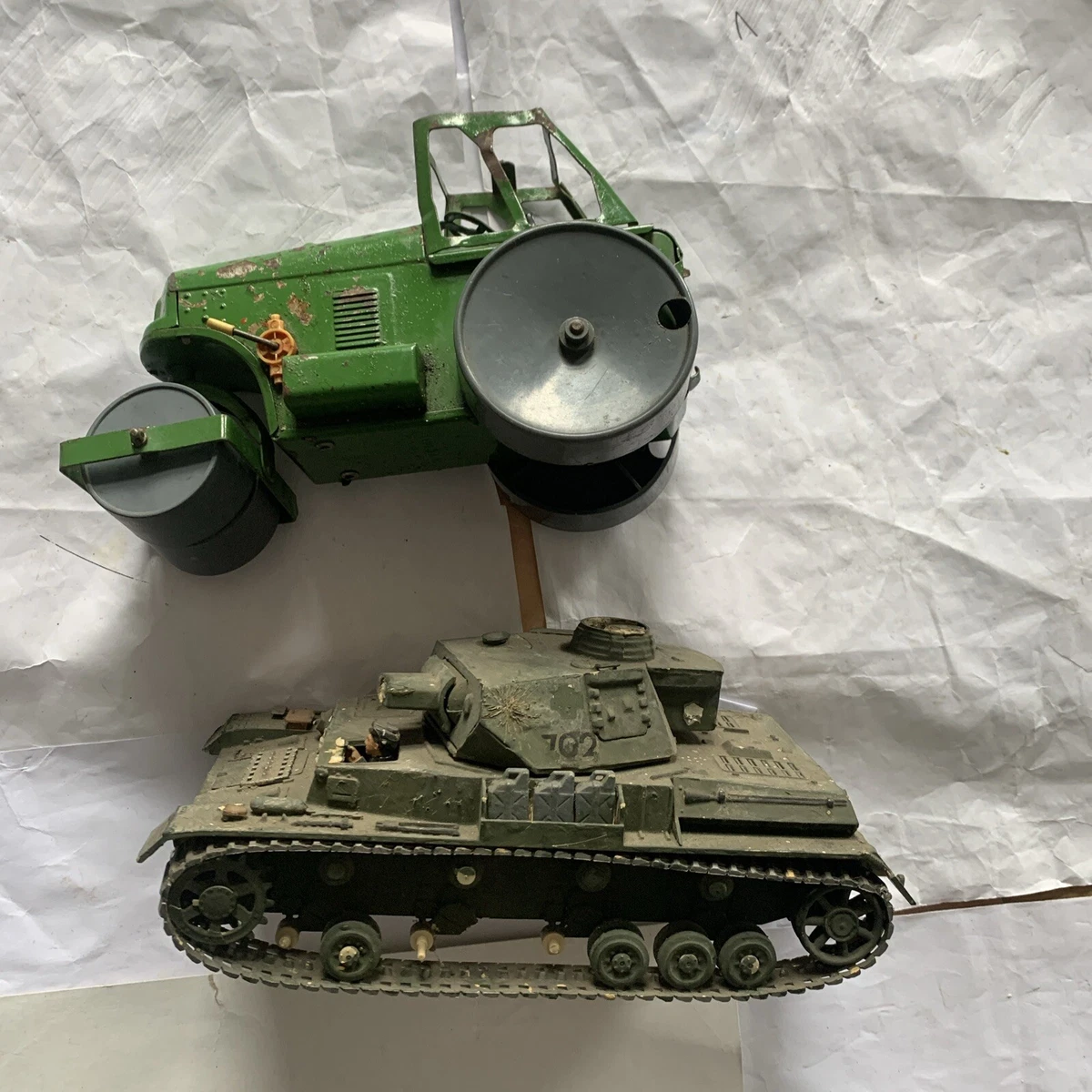 Char Blindé Tri-ang Vintage US Army En Tôle Et Plastique Jouet Mécanique 16cm
