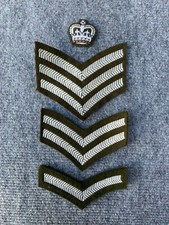 Chevrons de rango caqui excedente del ejército británico, sargento de personal cabo N